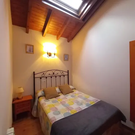 Rurales Llagumelon Apartment