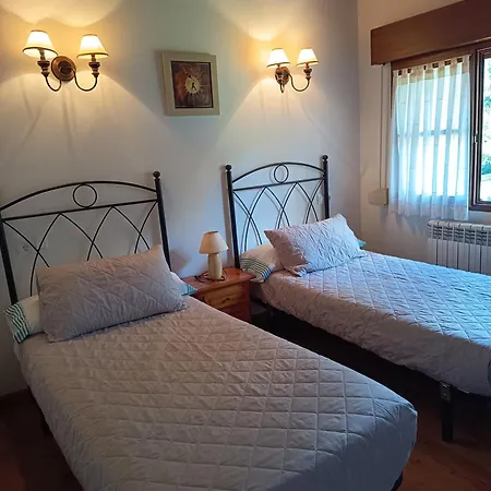 Rurales Llagumelon Apartment